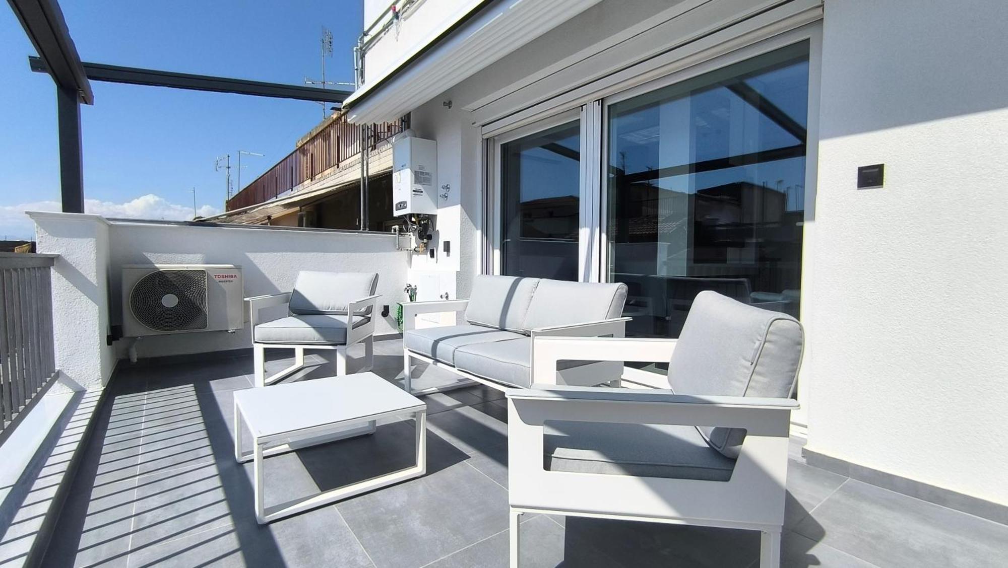 Larisa Absolute Suites, Sky View Smart Home Kültér fotó