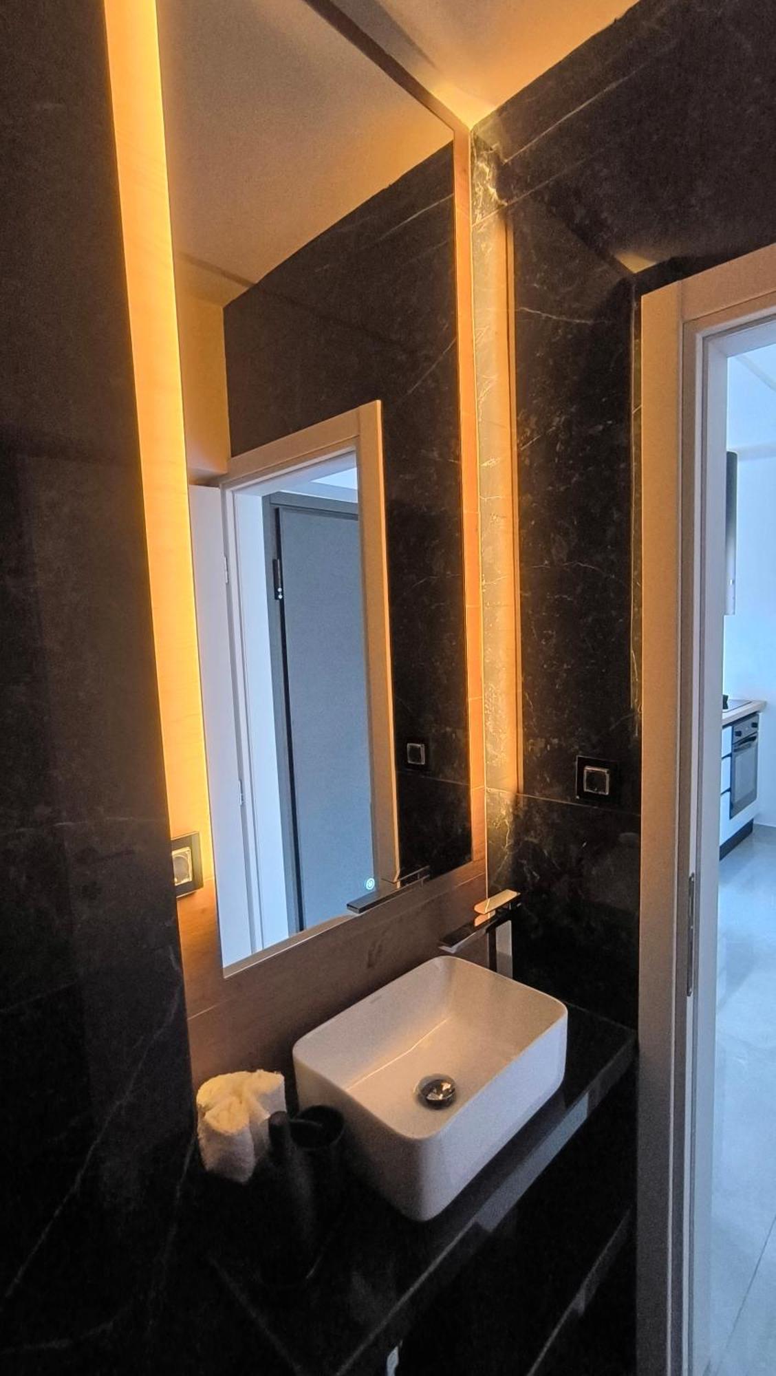 Larisa Absolute Suites, Sky View Smart Home Kültér fotó